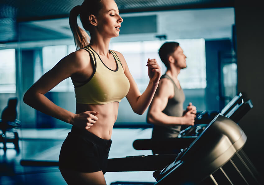 WOMEN ON TREADMILL